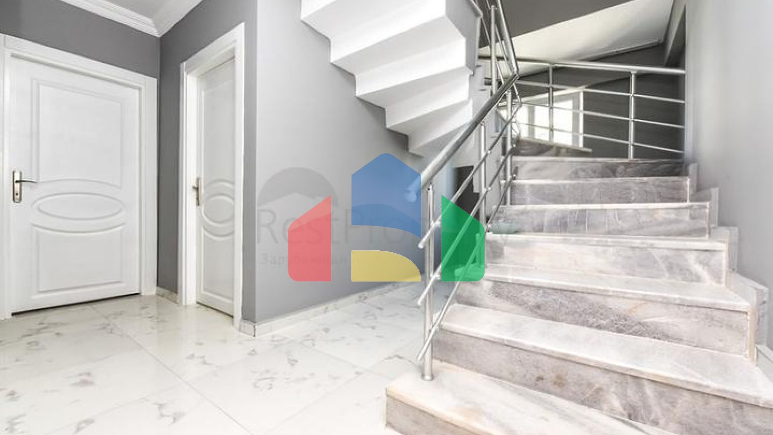 Просторий пентхаус 3 + 1 в Махмутларі