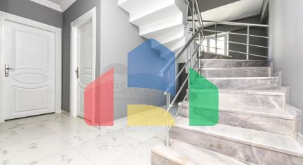 Просторий пентхаус 3 + 1 в Махмутларі