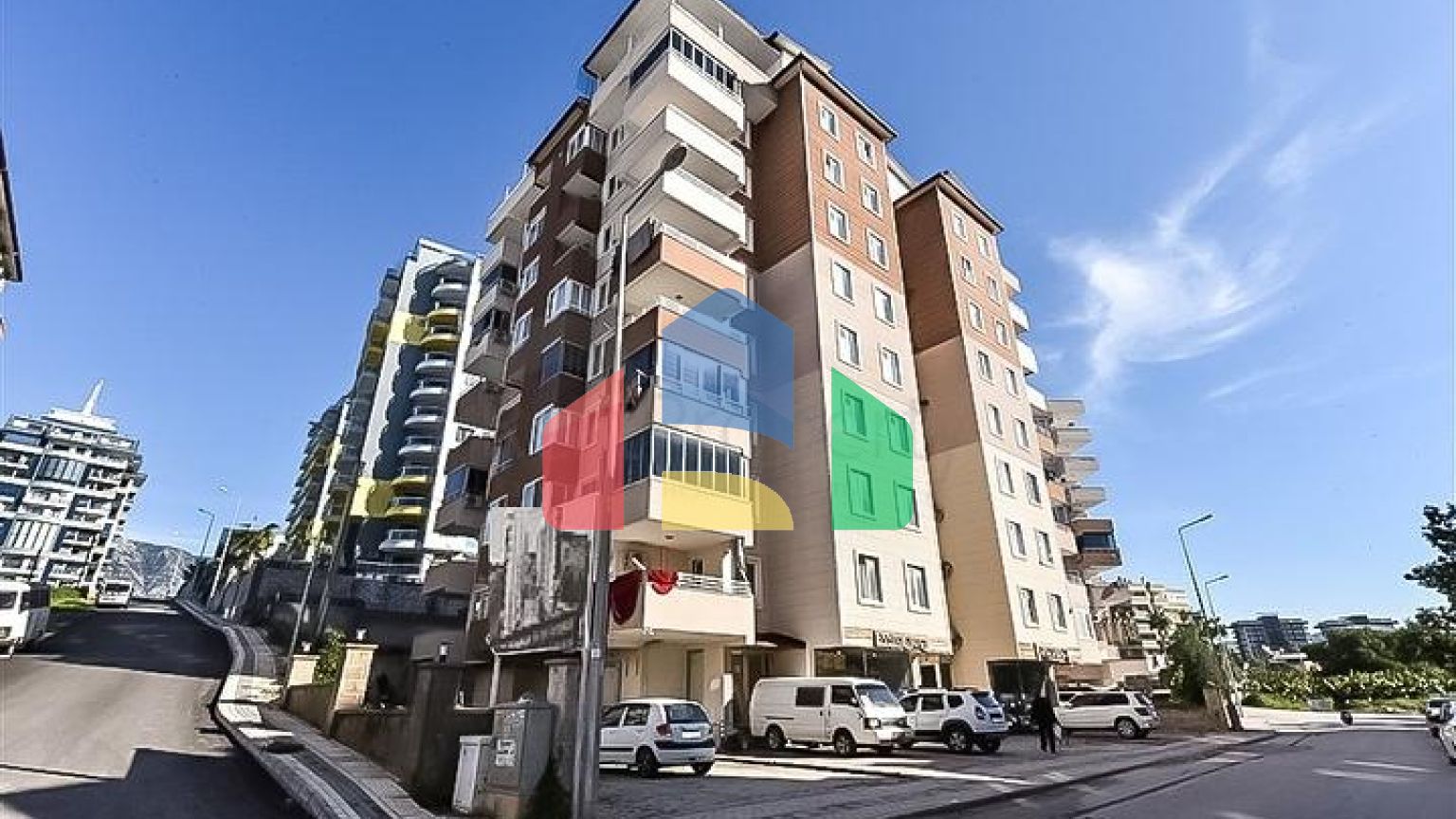 Просторий пентхаус 3 + 1 в Махмутларі