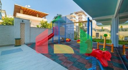 Квартира 2+1 с видом на море в Махмутларе