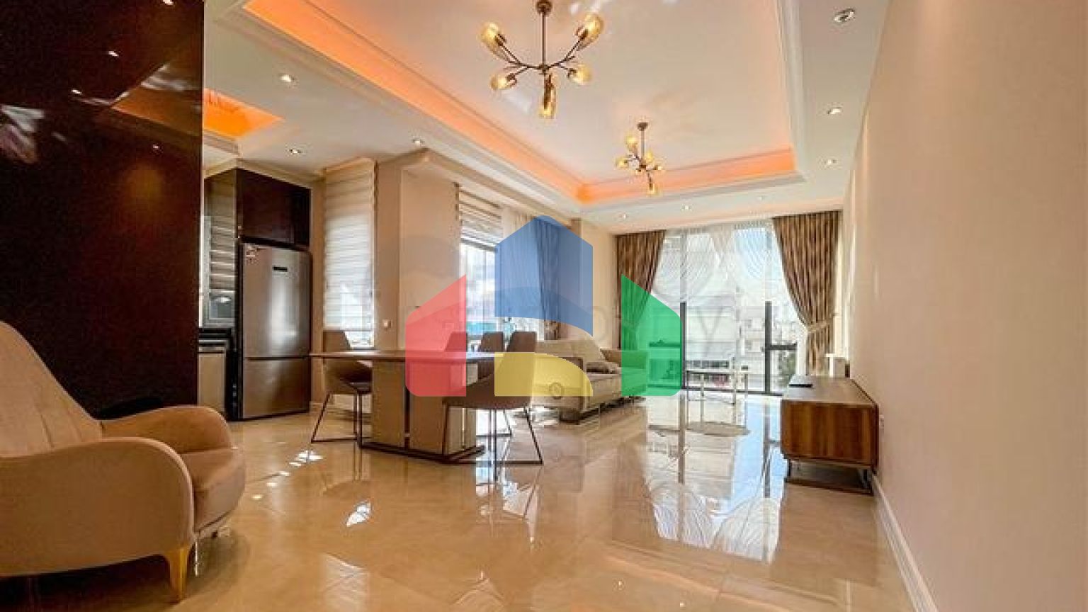 Квартира 2 + 1 з меблями в комплексі Махмутлара