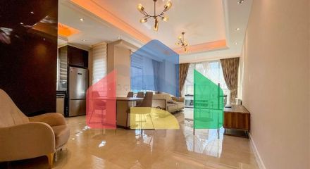 Квартира 2 + 1 з меблями в комплексі Махмутлара