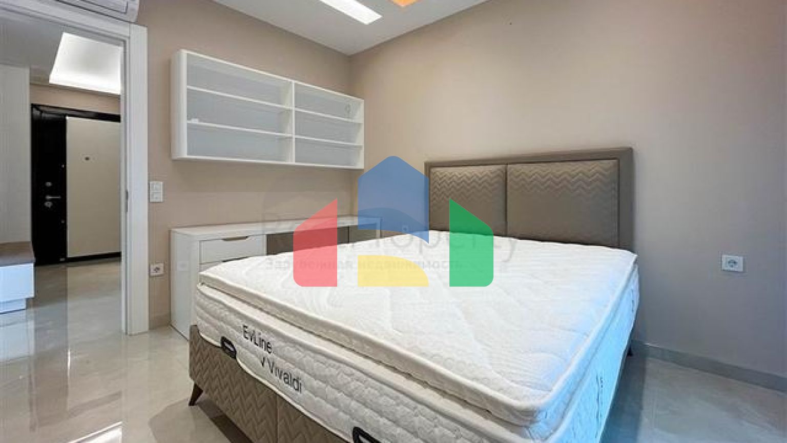 Квартира 2 + 1 з меблями в комплексі Махмутлара