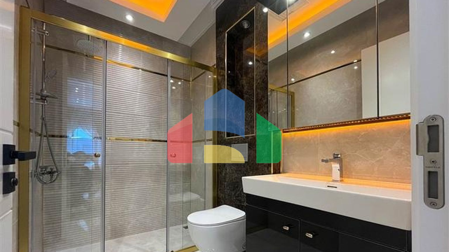 Квартира 2 + 1 з меблями в комплексі Махмутлара