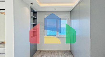 Large apartment with stunning views of the Mediterranean Sea