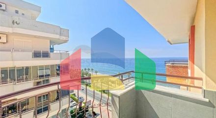 Велика квартира з шикарним видом на Середземне море