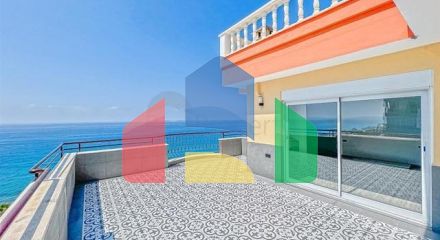 Велика квартира з шикарним видом на Середземне море