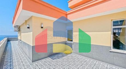 Велика квартира з шикарним видом на Середземне море