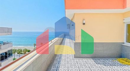 Велика квартира з шикарним видом на Середземне море