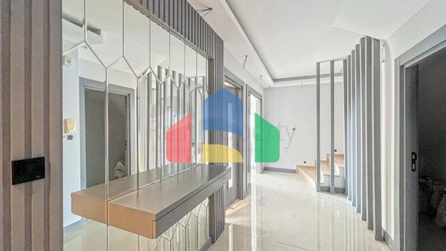 Велика квартира з шикарним видом на Середземне море