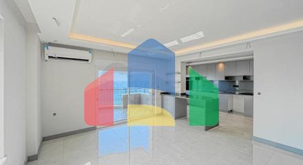 Велика квартира з шикарним видом на Середземне море