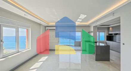 Велика квартира з шикарним видом на Середземне море