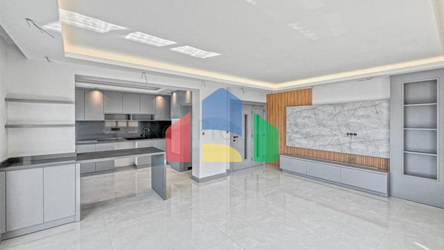 Велика квартира з шикарним видом на Середземне море