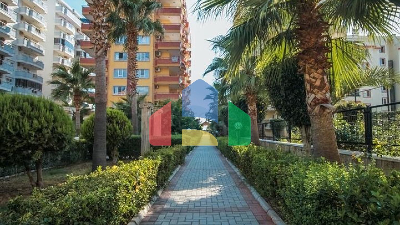 Велика квартира з шикарним видом на Середземне море