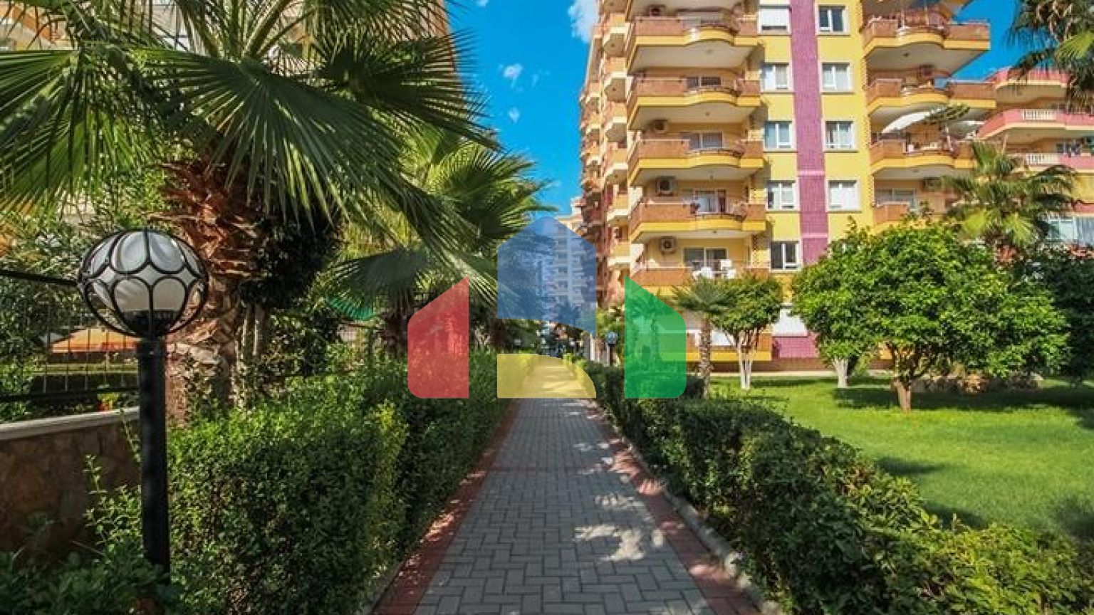 Велика квартира з шикарним видом на Середземне море