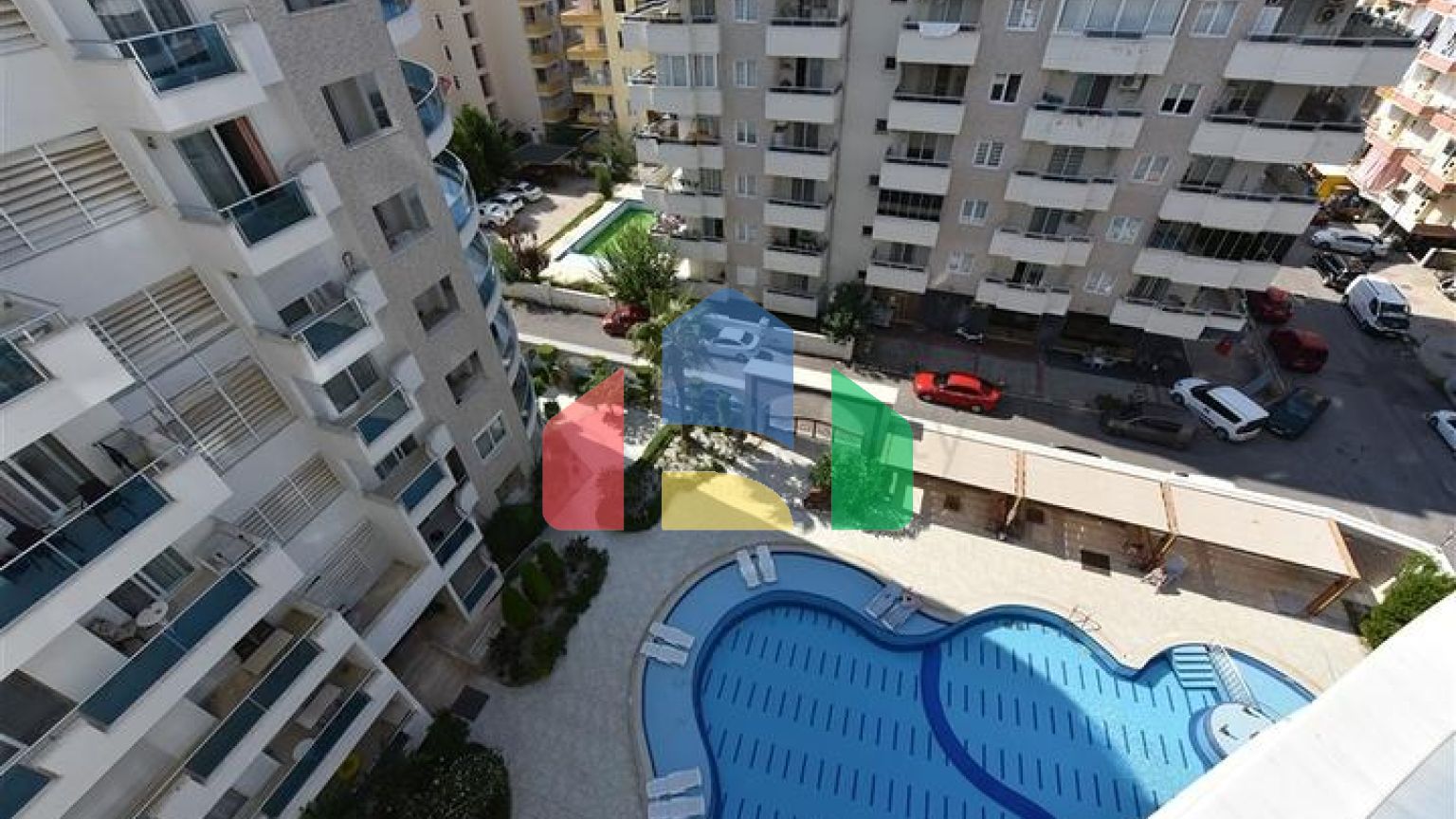 Апартаменти 2 + 1 в районі Махмутлар