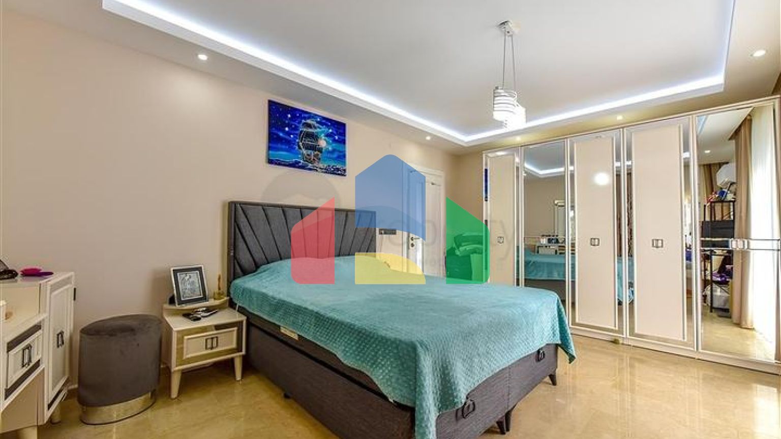 Просторная вилла в Махмутларе- идеальный выбор для большой семьи