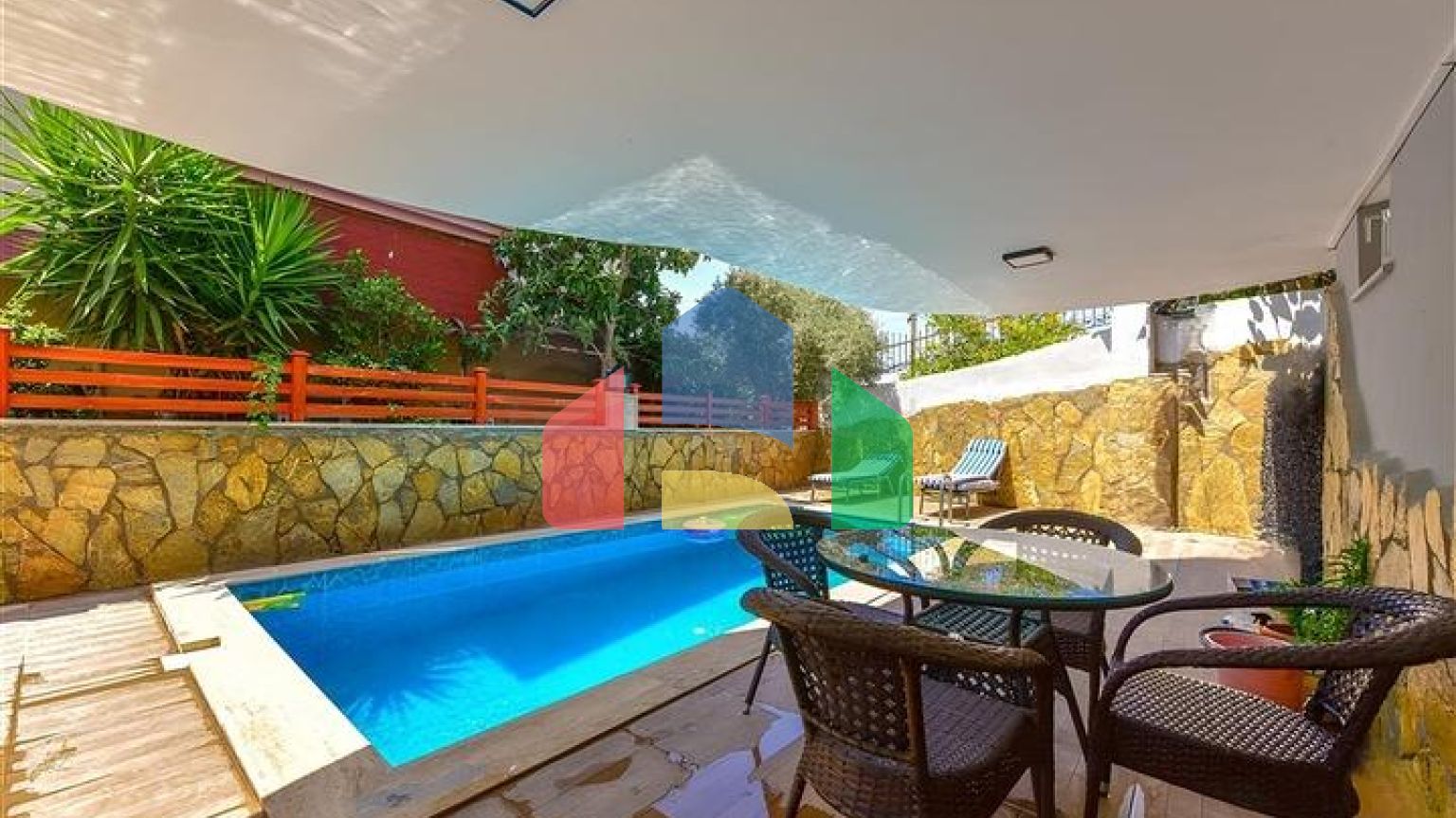 Просторная вилла в Махмутларе- идеальный выбор для большой семьи