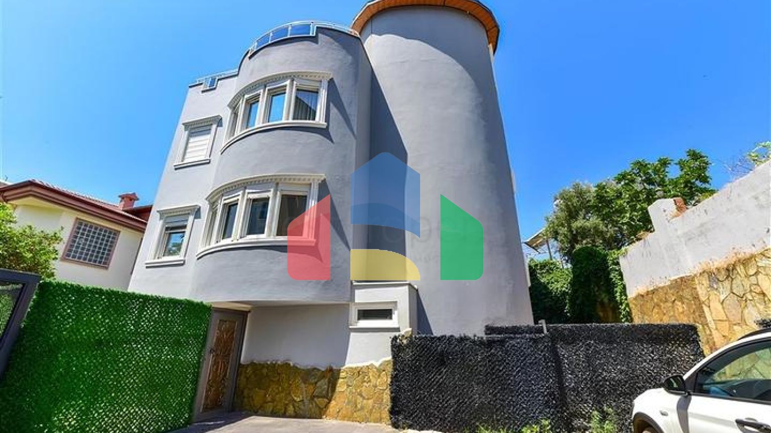 Просторная вилла в Махмутларе- идеальный выбор для большой семьи