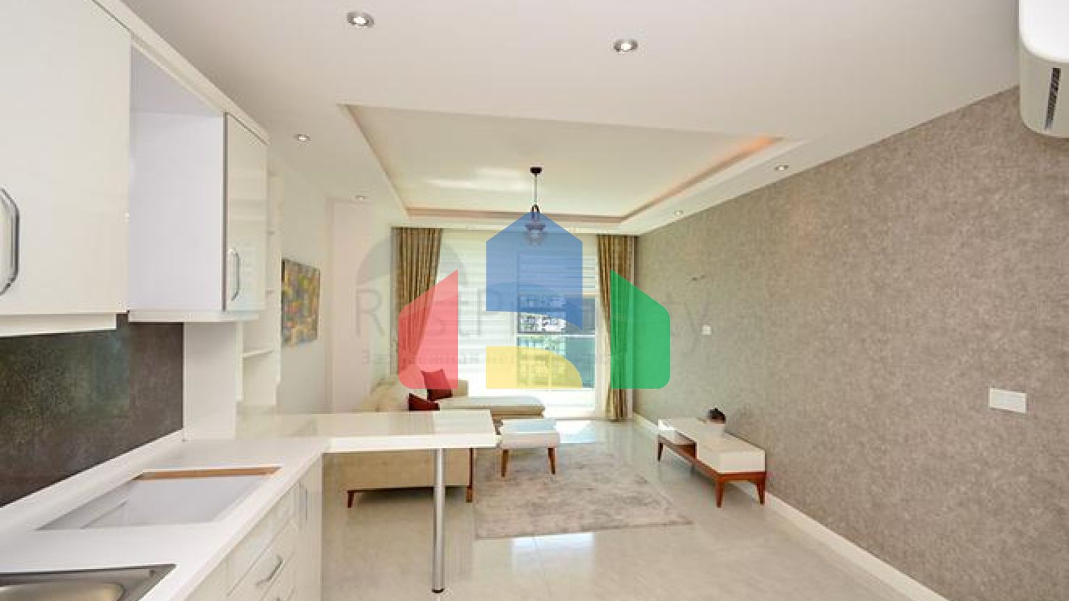 Апартаменты 1+1 в районе Махмутлар