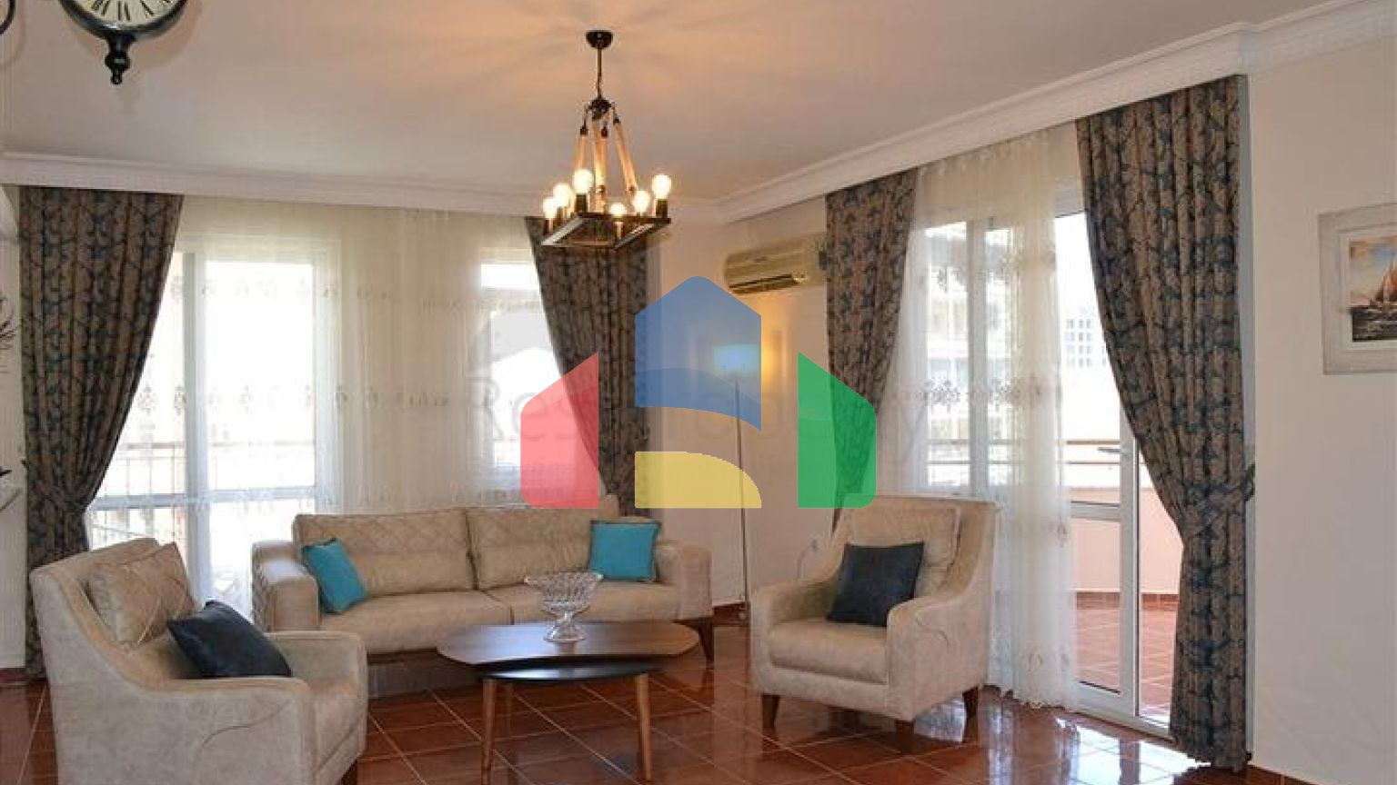 Просторная квартира 2+1 в популярном районе Махмутлар