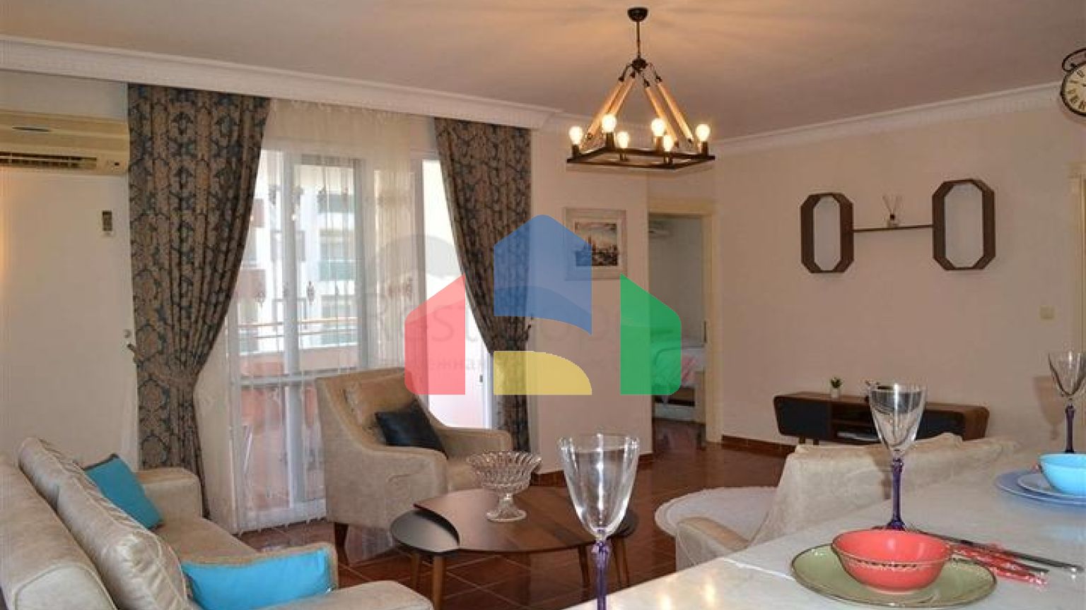 Просторная квартира 2+1 в популярном районе Махмутлар