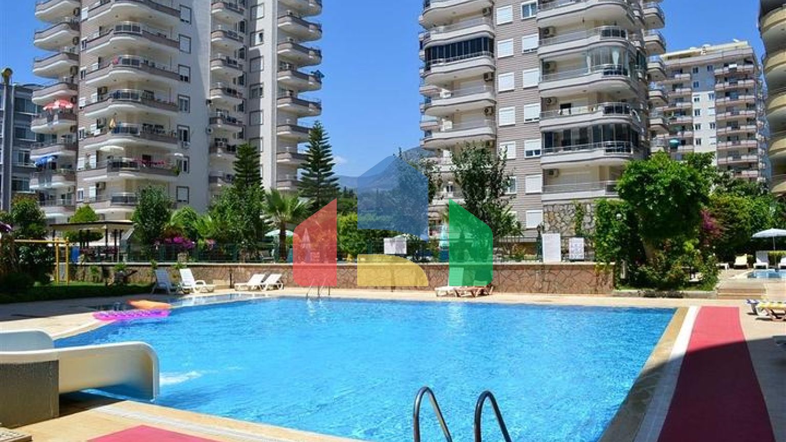 Просторная квартира 2+1 в популярном районе Махмутлар