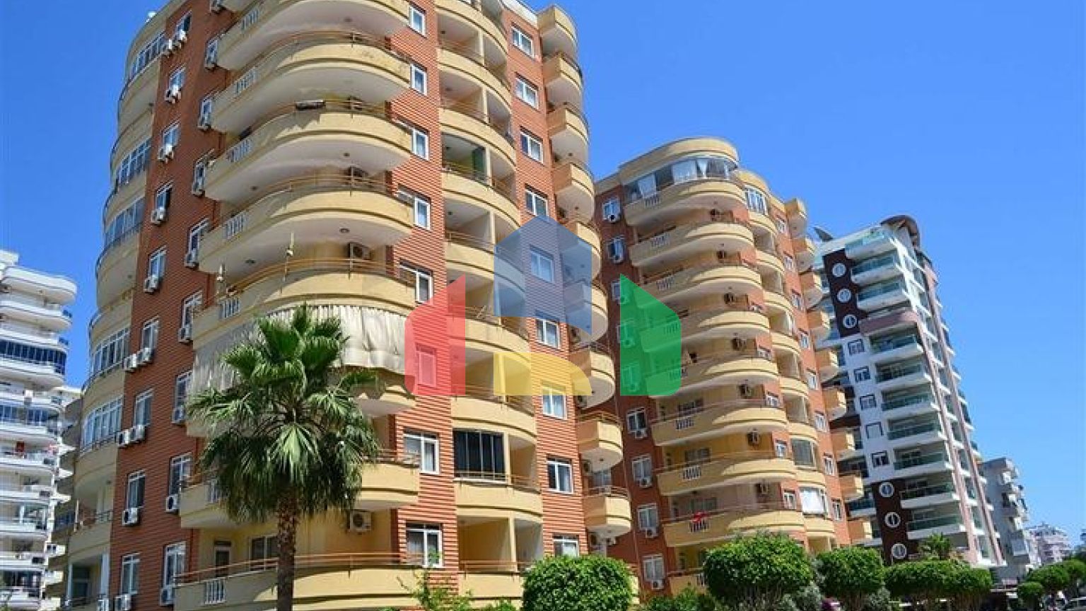 Просторная квартира 2+1 в популярном районе Махмутлар