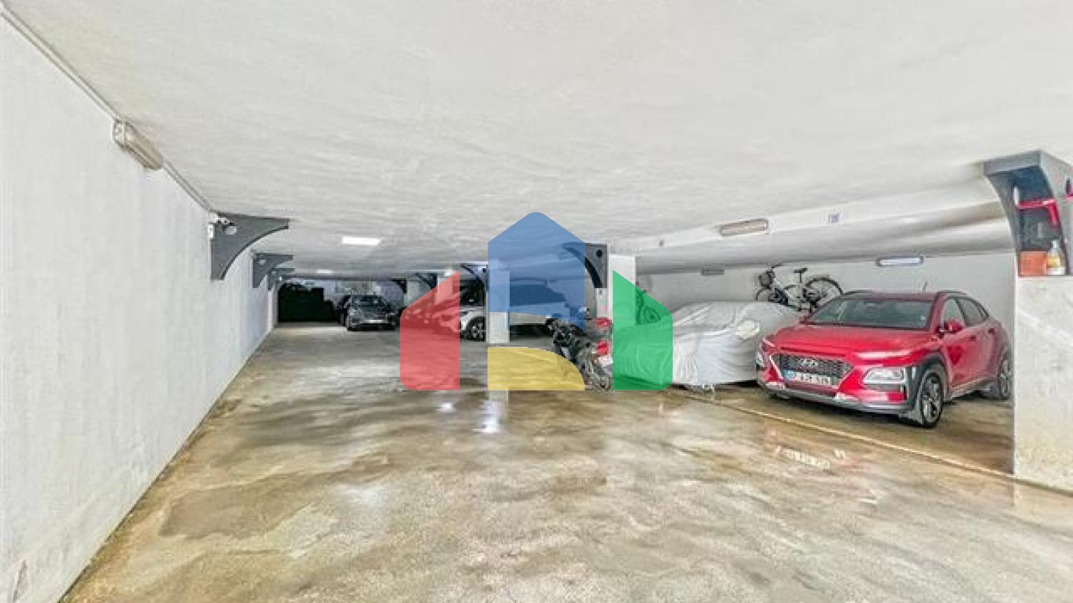 Продается уютная квартира в жилом комплексе на берегу моря в Махмутларе