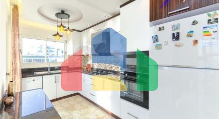 Продается уютная квартира в жилом комплексе на берегу моря в Махмутларе