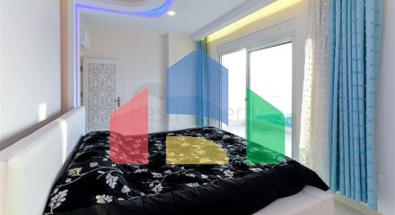 Продается уютная квартира в жилом комплексе на берегу моря в Махмутларе