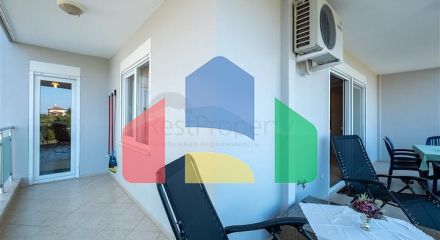 Простора квартира 2+1 в мальовничій частині району Махмутлар
