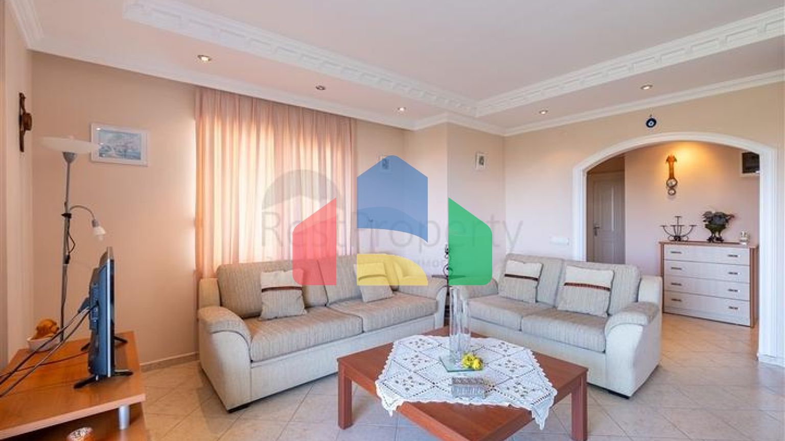 Просторная квартира 2+1 в живописной части района Махмутлар