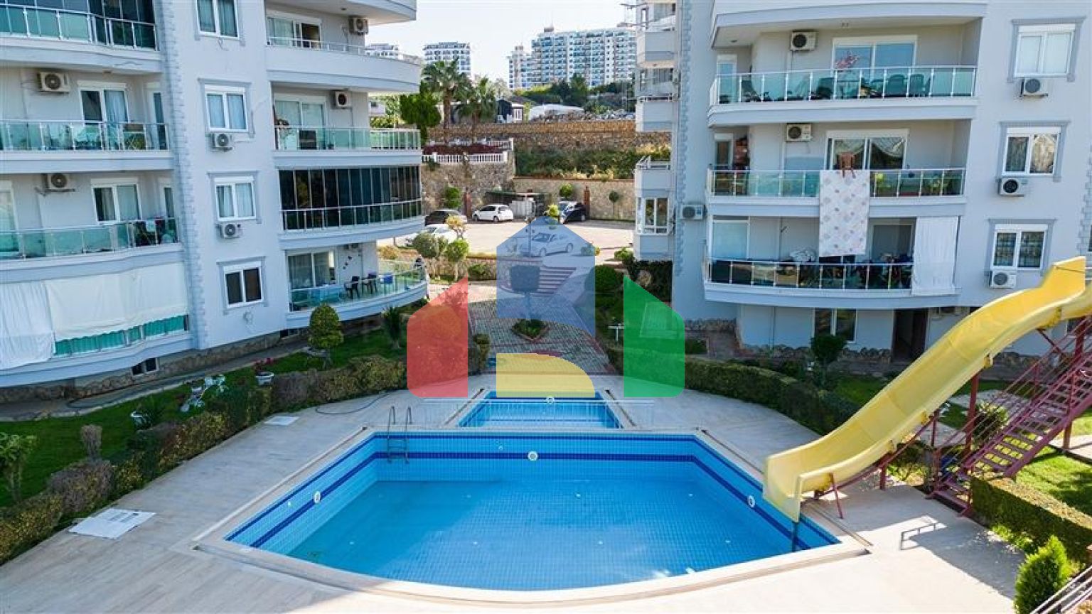 Просторная квартира 2+1 в живописной части района Махмутлар