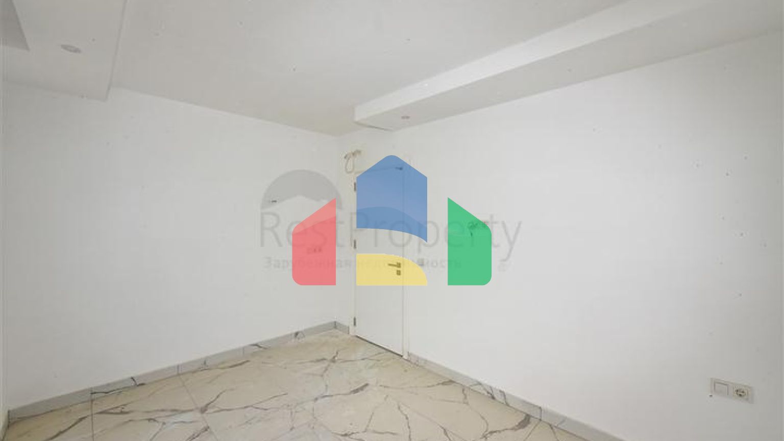 Квартира 1+1 с видом на горы и море в районе Махмутлар