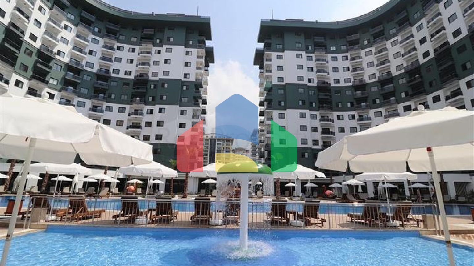 Затишна квартира 1 + 1 в популярному житловому комплексі в районі Махмутлар