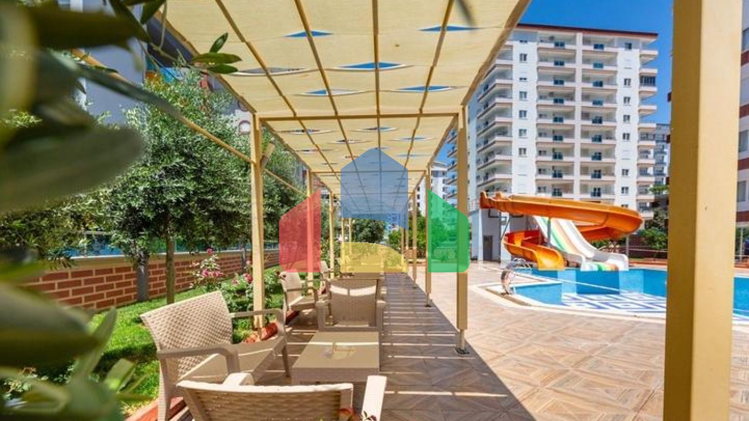 Меблированная квартира планировкой 1+1 в районе Махмутлар