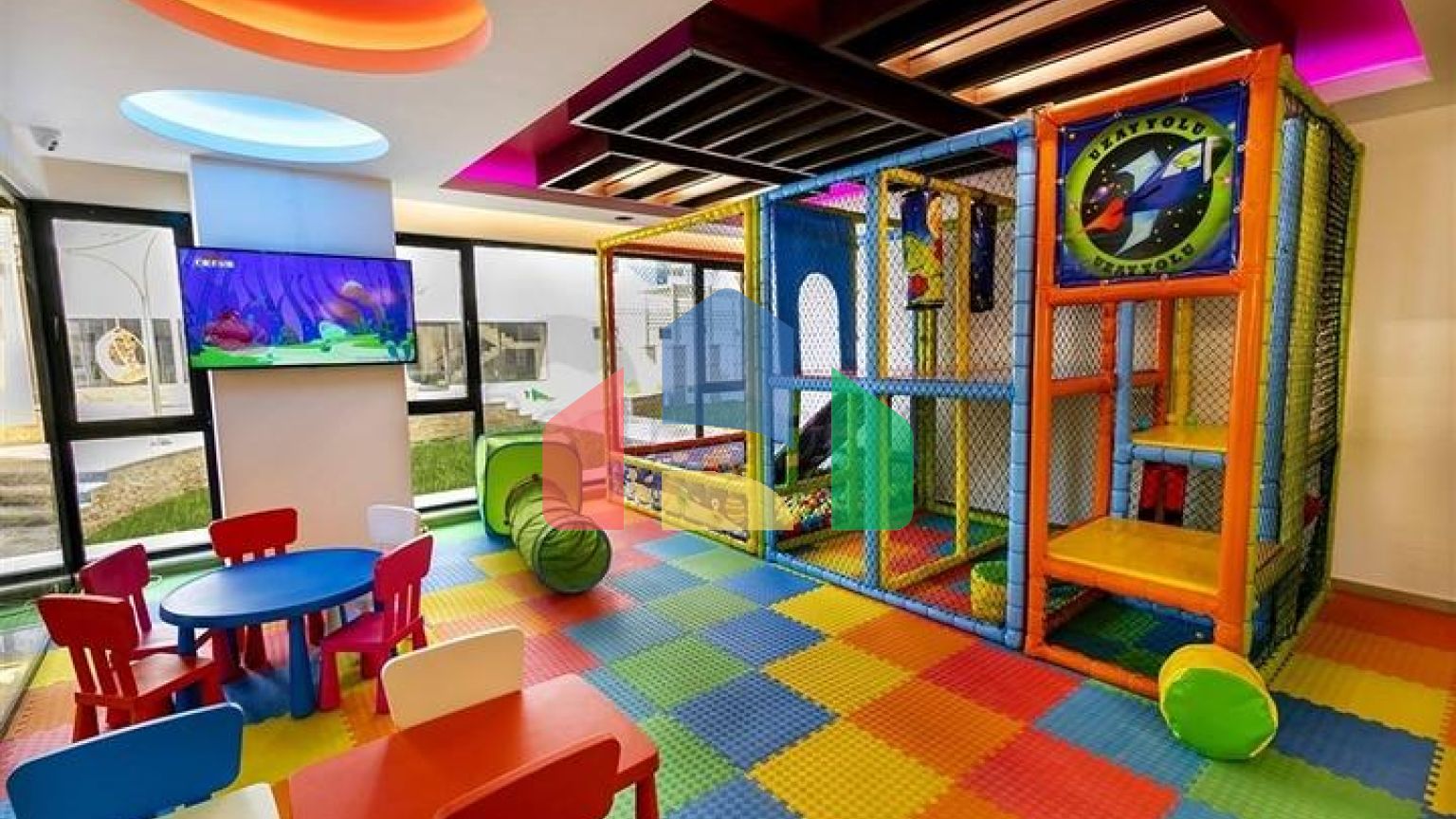 Розкішний пентхаус 3 + 2 у популярному районі Махмутлар