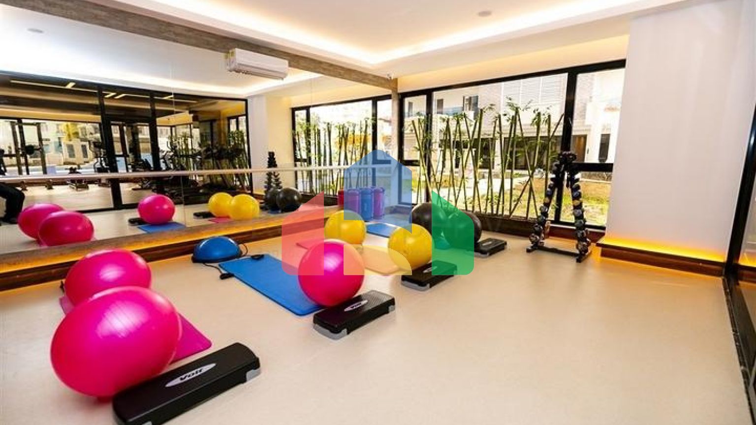 Розкішний пентхаус 3 + 2 у популярному районі Махмутлар