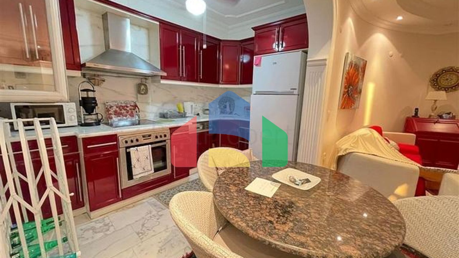 Вилла 2+1 с мебелью и техникой всего 900 м до Средиземного моря