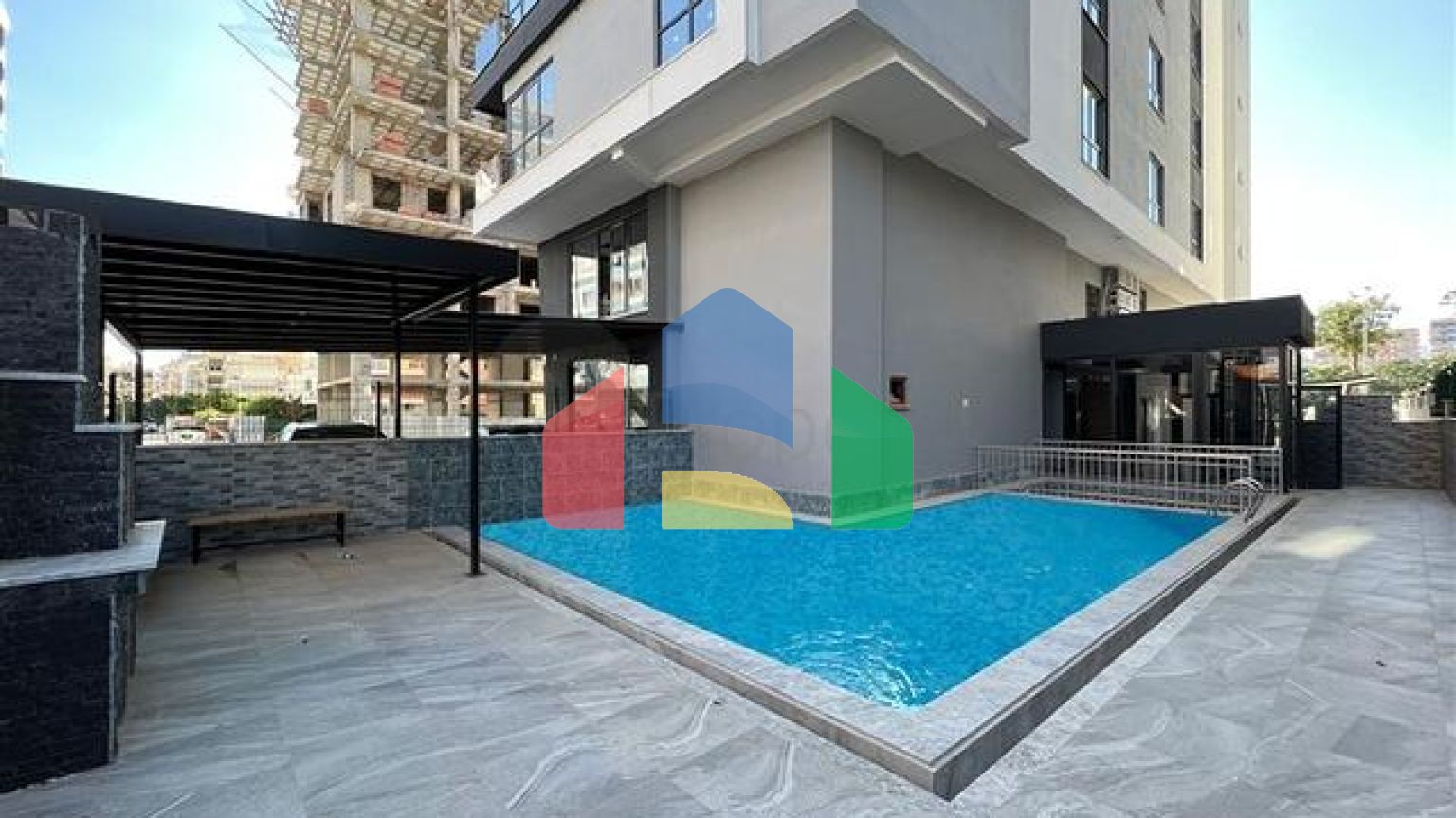 Квартира планировкой 1+1 в районе Махмутлар