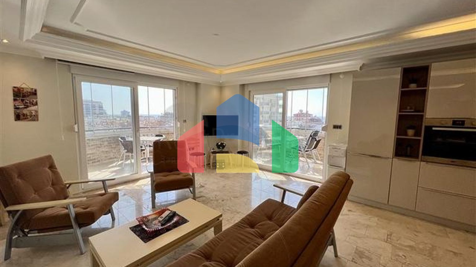 Квартиры 2+1 на высоком этаже в Махмутларе