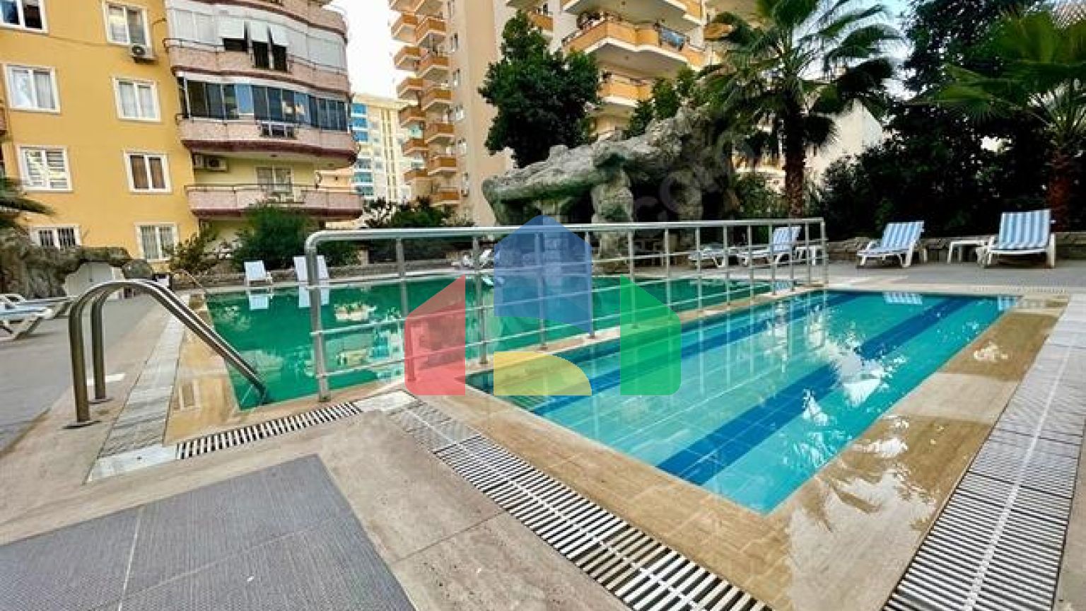 Квартиры 2+1 на высоком этаже в Махмутларе