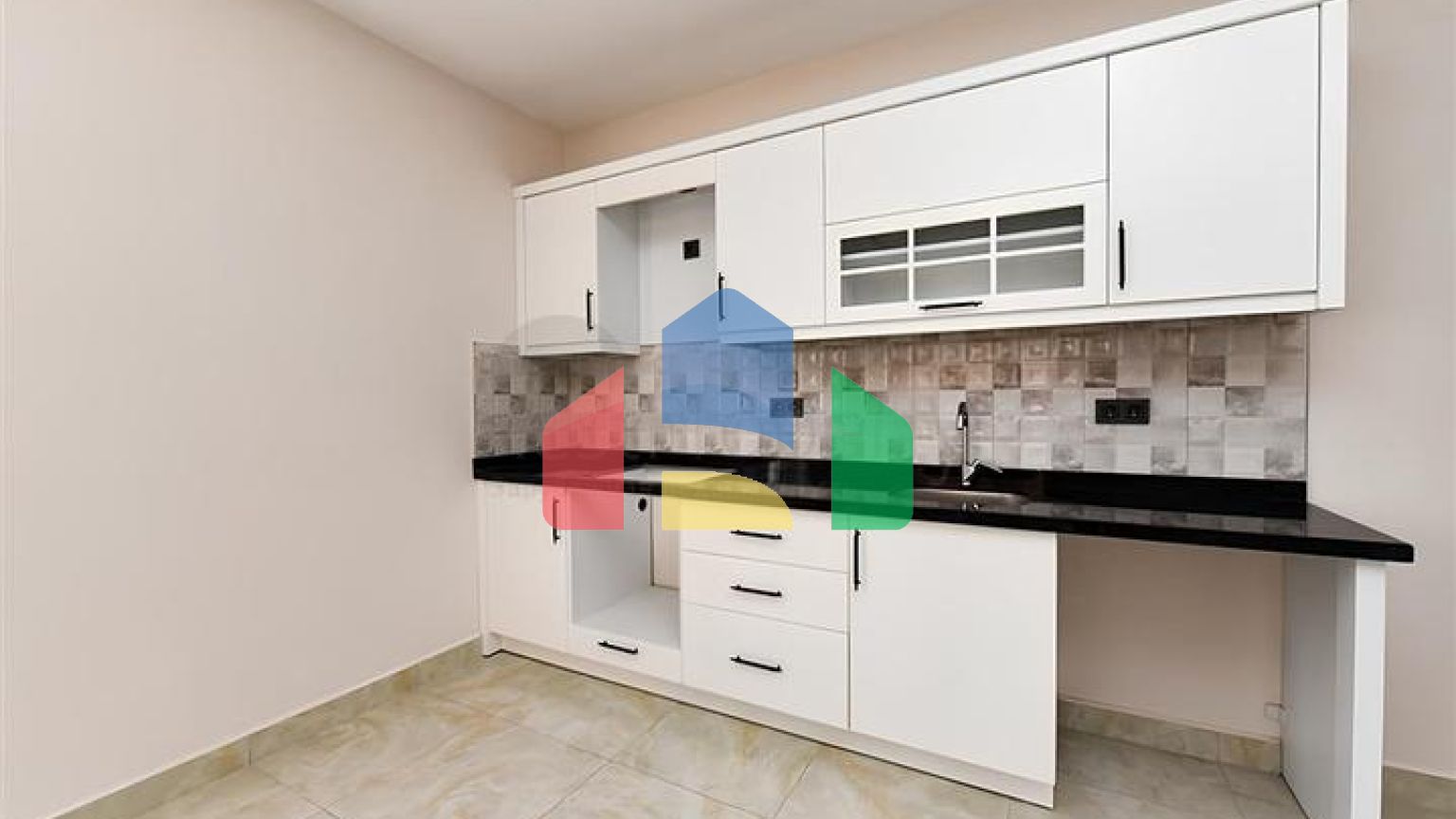 Двухкомнатная квартира в 500 метрах от моря