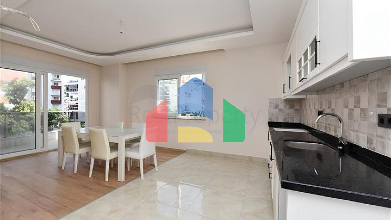 Двухкомнатная квартира в 500 метрах от моря