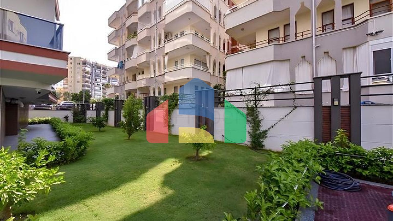 Двухкомнатная квартира в 500 метрах от моря