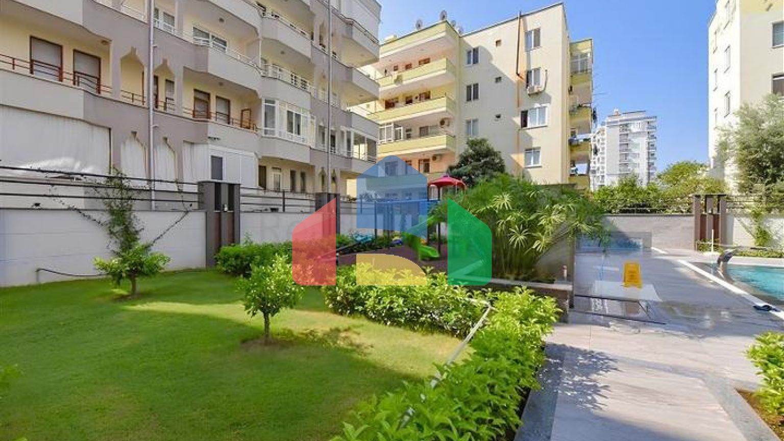 Двухкомнатная квартира в 500 метрах от моря