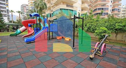 Spacious 2+1 apartment from the owner, 100 meters from the sea in the Mahmutlar area