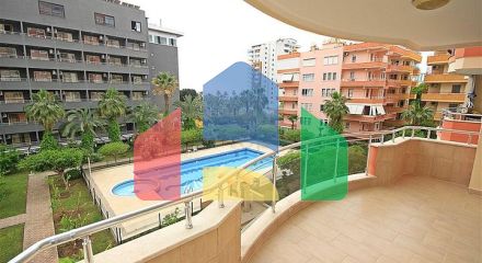 Просторная квартира 2+1 от собственника в 100 метрах от моря в районе Махмутлар