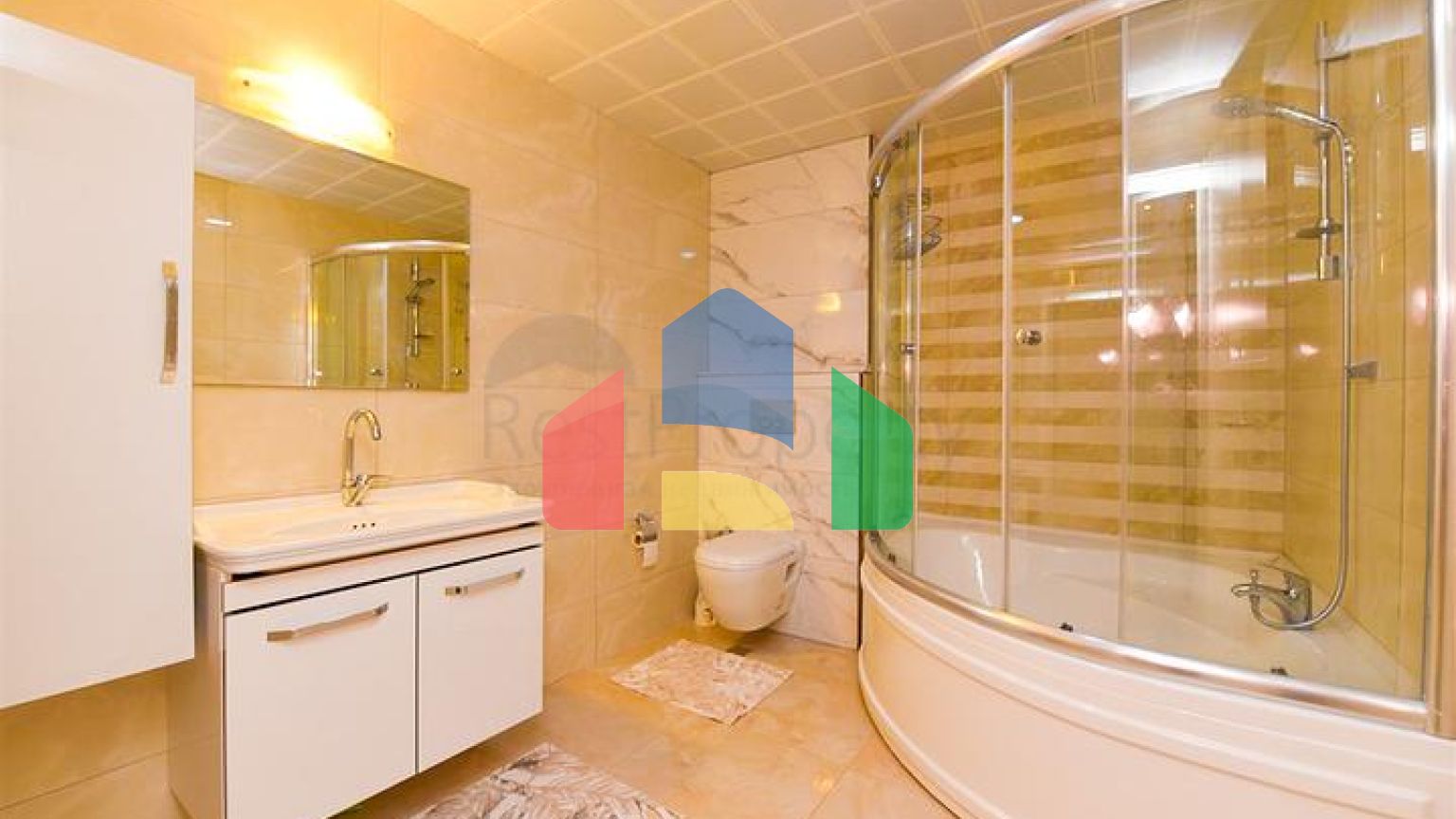 Простора пентхаус 3 + 1 в районі Махмутлар